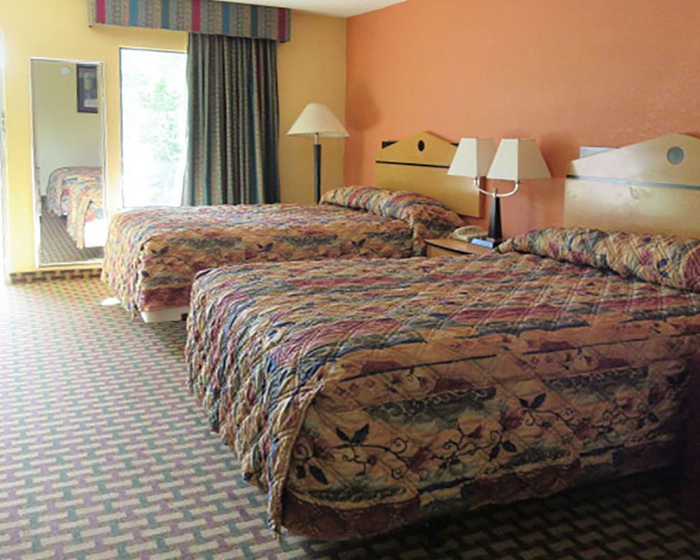 Milan Inn & Suites Buitenkant foto