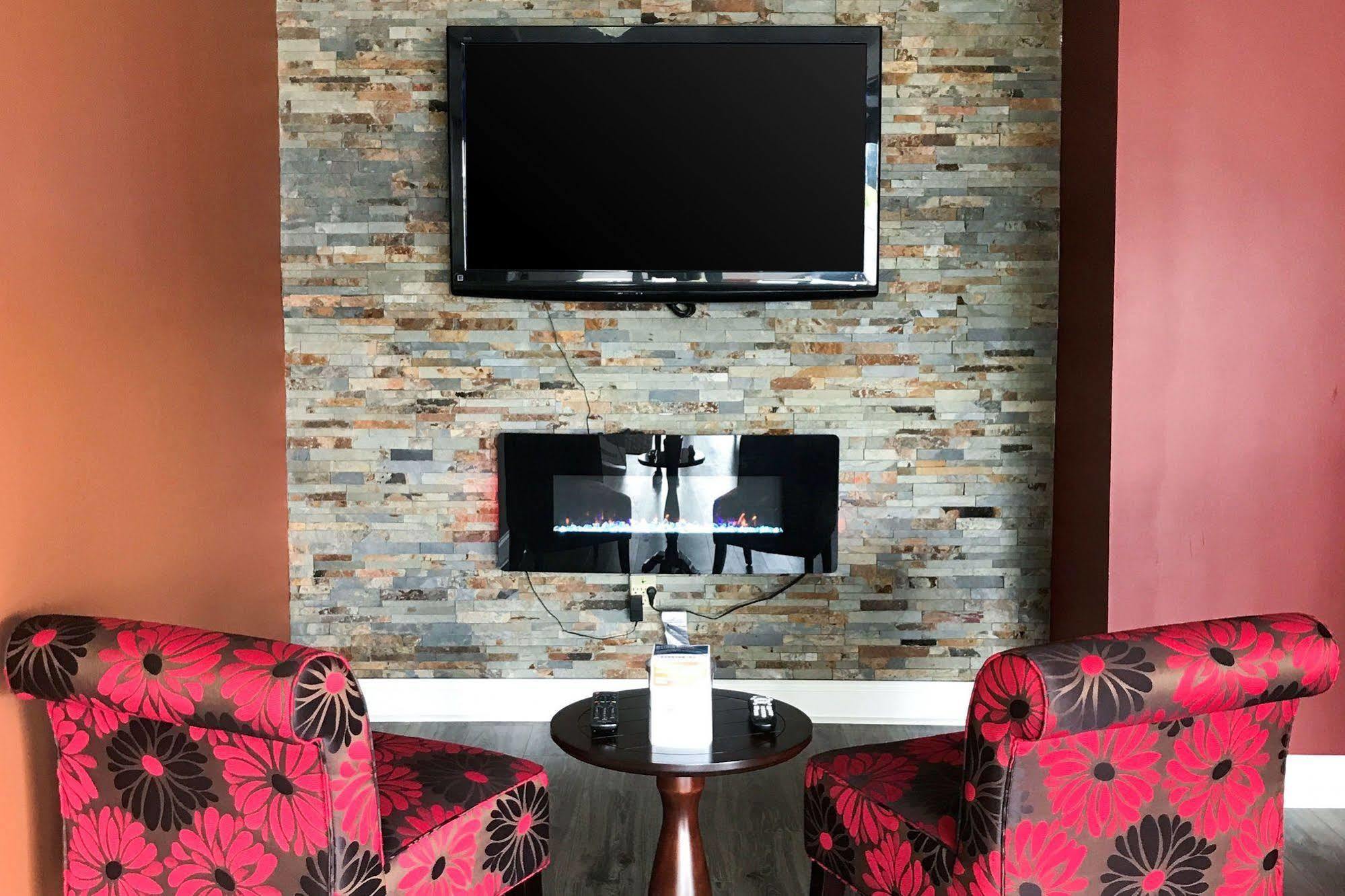 Milan Inn & Suites Buitenkant foto