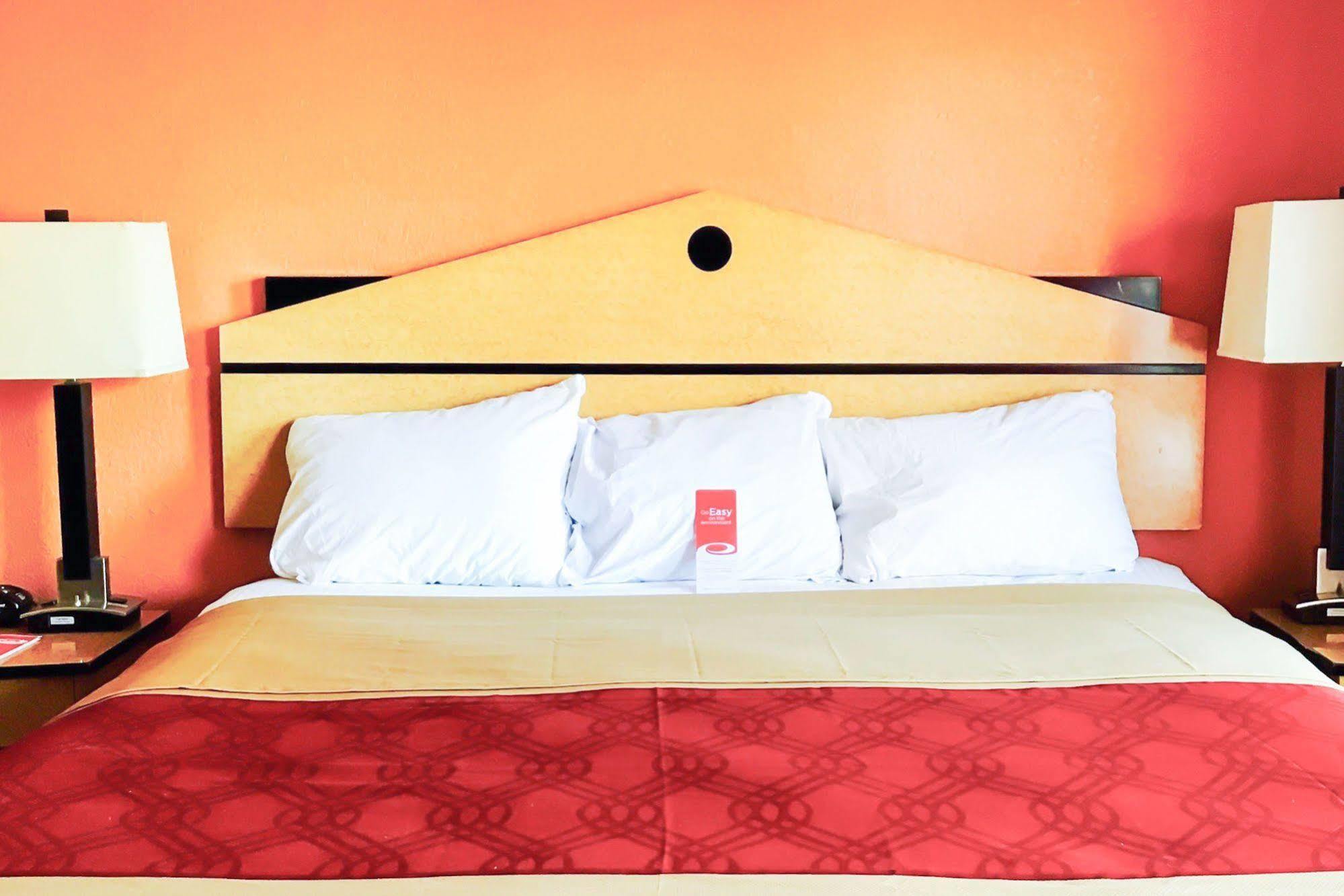 Milan Inn & Suites Buitenkant foto